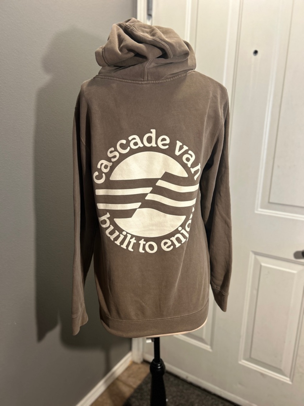 Independent Trading Co Hoodie Small Brown Cascade Van Graphic GUC - Small Mark